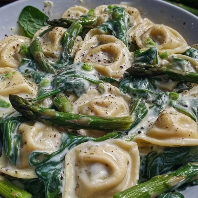 Pasta mit grünem Spargel und Spinat – einfach & cremig