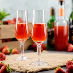 Erdbeerlikör mit Rum
