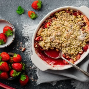 Rhabarber Erdbeer Crumble