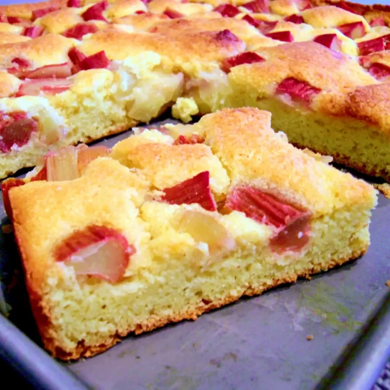 Blitz Rhabarberkuchen