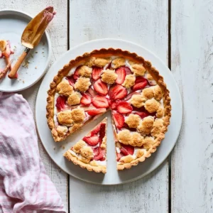 Erdbeer Rhabarber Mandeltarte